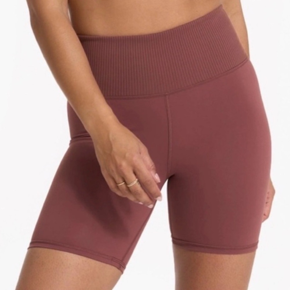 Vuori Rib Studio Shorts in Cedar Size XS